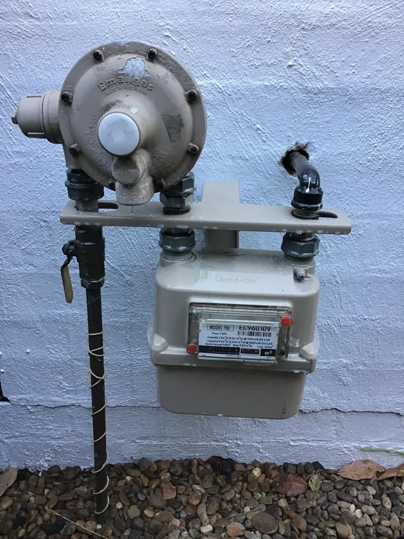 Gas meter and service regulator isolated at the start of a Mr Splash gas leak job in Kellyville